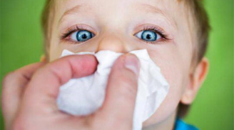 Bé 2 tuổi bị chảy máu cam ở trường và ra đi mãi mãi vì sai lầm của cô giáo khiến ai cũng 'sốc'