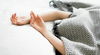 Trùm chăn kín đầu khi ngủ là dại: Thói quen xấu khiến bạn có thể ngưng thở ngay trong lúc ngủ
