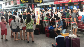 Máy bay Vietjet delay và hủy chuyến hàng loạt khiến hành khách vô cùng bức xúc