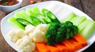 4 sai lầm rất nhiều bà nội trợ đều mắc phải khi luộc rau, vừa mất chất, vừa độc hại, nhất là số 1