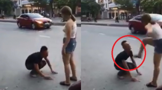 Thanh niên quỳ gối níu kéo người yêu giữa phố nhưng hành động của cô gái mới khiến mọi người 'choáng váng'