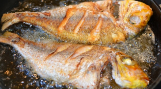 Cứ giữ mãi thói quen rán cá kiểu này khiến món ăn kém chất, mất hấp dẫn bảo sao chồng chán cơm nhà