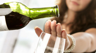 Phụ nữ tuổi trung niên có 3 loại rượu sau tuyệt đối không được uống kẻo chuốc lấy thị phi