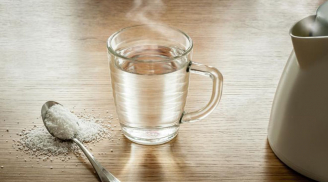 Uống 1 cốc nước ấm vào đúng thời điểm vàng giúp giảm cân siêu tốc không cần ăn kiêng