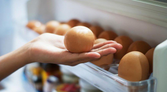 Để trứng ở cánh cửa tủ lạnh có sao không: Câu trả lời bất ngờ không phải ai cũng biết