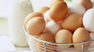 Cách chọn trứng gà tươi ngon 10 quả 'chất' cả 10, ai cũng nên biết