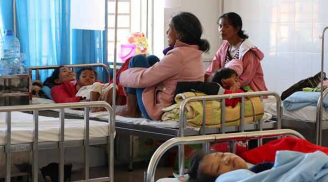 Hơn 80 trẻ nhập viện nghi ngộ độc thực phẩm