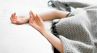 Ngủ trùm chăn kín đầu là dại: 4 tác hại cực kỳ nguy hiểm khiến bạn phải bỏ thói quen này