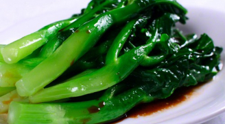 Làm thêm một bước này khi xào rau ngồng cải giúp món ăn xanh mướt, giữ được chất dinh dưỡng