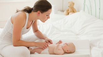 Những mẹo đơn giản giúp trẻ từ 3 đến 6 tháng tuổi phát triển toàn diện 5 giác quan