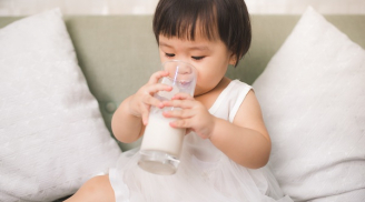 3 khung giờ vàng uống sữa giúp trẻ hấp thụ canxi tốt nhất, bé chân dài cao lớn vượt trội