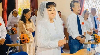 Danh ca Hương Lan làm lễ cưới ở tuổi 64