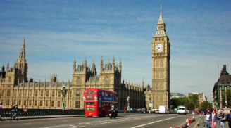 Quốc hội Anh đóng cửa vì dịch Covid-19 bùng phát