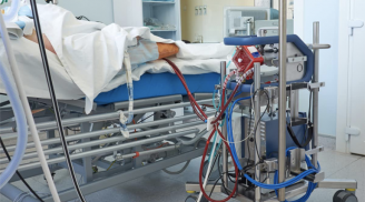 Tin mới nhất về tình hình sức khỏe của phi công nhiễm Covid-19: Thở máy và lọc máu liên tục