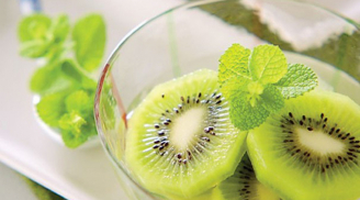 Chuyên gia chia sẻ về lợi ích vàng của trái kiwi, ai cũng nên biết