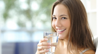 Uống nước theo cách này gây hại cho gan thận của bạn