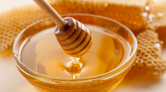 Sai lầm khi uống nước mật ong mất sạch dưỡng chất, gây ngộ độc cho sức khỏe