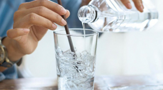 6 nhóm người không nên uống nhiều nước, tránh rước thêm bệnh vào người