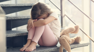 Dấu hiệu trầm cảm ở trẻ em và thanh thiếu niên: Cha mẹ có con nhỏ đừng thờ ơ