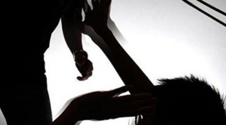 Đẩy vợ ngã rồi lấy xe máy đi chơi, sáng hôm sau về nhà vợ tử vong