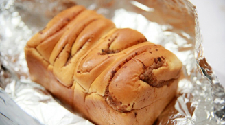 Bánh mì bị khô chớ vội vứt đi, làm theo cách này bạn sẽ thấy điều kỳ diệu xảy ra