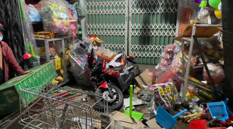 Nổ lốp, ô tô tải tông vào 4 nhà dân làm 2 người chết, 4 bị thương