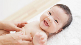 3 sai lầm khi chăm sóc trẻ sơ sinh khiến bé còi cọc khó lớn