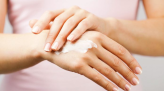 Bật mí bí quyết  chăm sóc da tay vào mùa đông để da không bị thô ráp, sần sùi