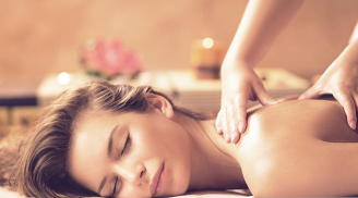 Mách bạn cách tự làm dầu massage cho làn da tại nhà đơn giản mà hiệu quả