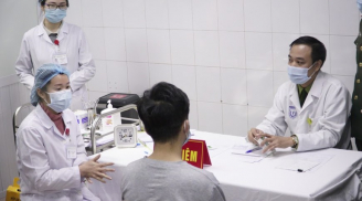 Hé lộ hình ảnh tình nguyện viên đầu tiên được tiêm thử nghiệm vắc xin ngừa Covid-19 'made in' Việt Nam