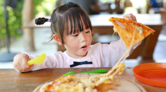 5 loại thực phẩm chứa đầy muối, trẻ ăn càng nhiều càng hại thận, não bộ chậm phát triển