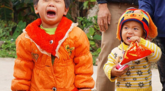 Vụ rơi thang cuốn ở Nghệ An: Quặn thắt nỗi đau tiếng con thơ khóc thét trong đám tang cha