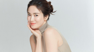 Chỉ riêng tóc búi thấp, Song Hye Kyo đã có 5 kiểu biến hóa vô cùng hack tuổi và nổi bật