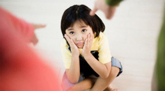 3 kiểu cha mẹ khiến cho trẻ dễ bị trầm cảm, nên thay đổi kẻo hối hận cả đời