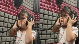 Con gái Lê Phương mới 2 tuổi đã được mẹ cho vào phòng thu, biểu cảm chuyên nghiệp như ca sĩ thực thụ