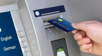 3 sai lầm khi sử dụng thẻ ATM khiến tiền của bạn ''không cánh mà bay''