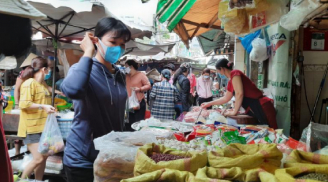 BS Trương Hữu Khanh: 4 việc quan trọng cần làm để tránh lây nhiễm khi đi chợ, siêu thị, tiếp xúc với người khác
