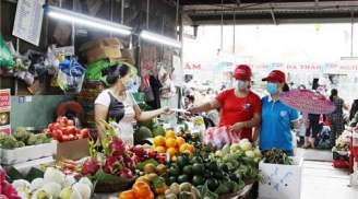 Hà Nội tiếp tục giãn cách: Người dân được đi chợ mua hàng hóa theo phương án nào?