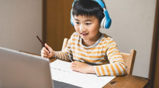 Cách bảo vệ đôi mắt của trẻ khi học online kéo dài
