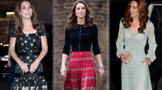 Muôn kiểu tránh hớ hênh của các các mỹ nhân Hoàng Gia: Nữ hoàng Anh dùng quả tạ giữ váy
