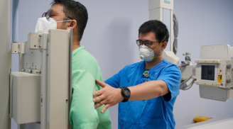 F0 triệu chứng nhẹ nhưng nguy kịch sau đó: BS khuyến cáo thấy dấu hiệu 'báo động đỏ' này cần nhập viện ngay