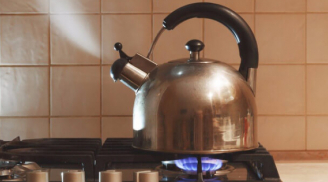3 sai lầm khi đun sôi nước gây hại sức khỏe, người Việt rất hay mắc