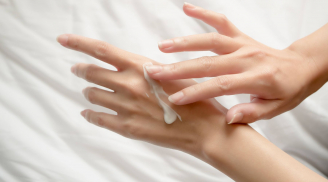 6 phương pháp điều trị da tay bị khô tại nhà giúp bạn có bàn tay mềm mại