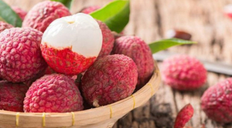 Người bán vải thiều lâu năm tiết lộ: Muốn chọn vải ngon ngọt, không sâu đầu cứ nhìn vào điểm này