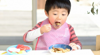 5 thực phẩm cực độc mẹ đừng dại cho bé dùng làm đồ ăn sáng, nhất là loại thứ 3 nhiều trẻ yêu thích