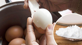 Luộc trứng đừng chỉ cho nước lã, thêm thứ này vào trứng dễ bóc vỏ, lòng đỏ mềm mịn