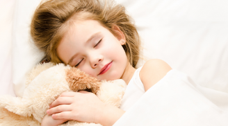 7 sai lầm khiến cho mọi nỗ lực giúp con ngủ ngon của cha mẹ 'tan thành mây khói'