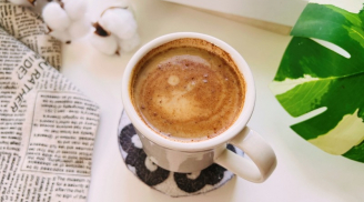 Trời trở lạnh, uống ngay một cốc sữa khoai lang cà phê vừa ấm lại giúp cơ thể tỉnh táo hơn