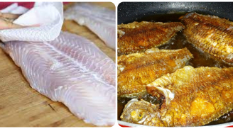 Rán cá cho luôn vào chảo dầu là sai: Nhớ làm thêm bước nhỏ này cá giòn tan, vàng ươm, không bị dính chảo