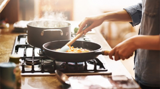 7 bí quyết giúp người mới bắt đầu trở thành người nấu ăn ngon cho gia đình
